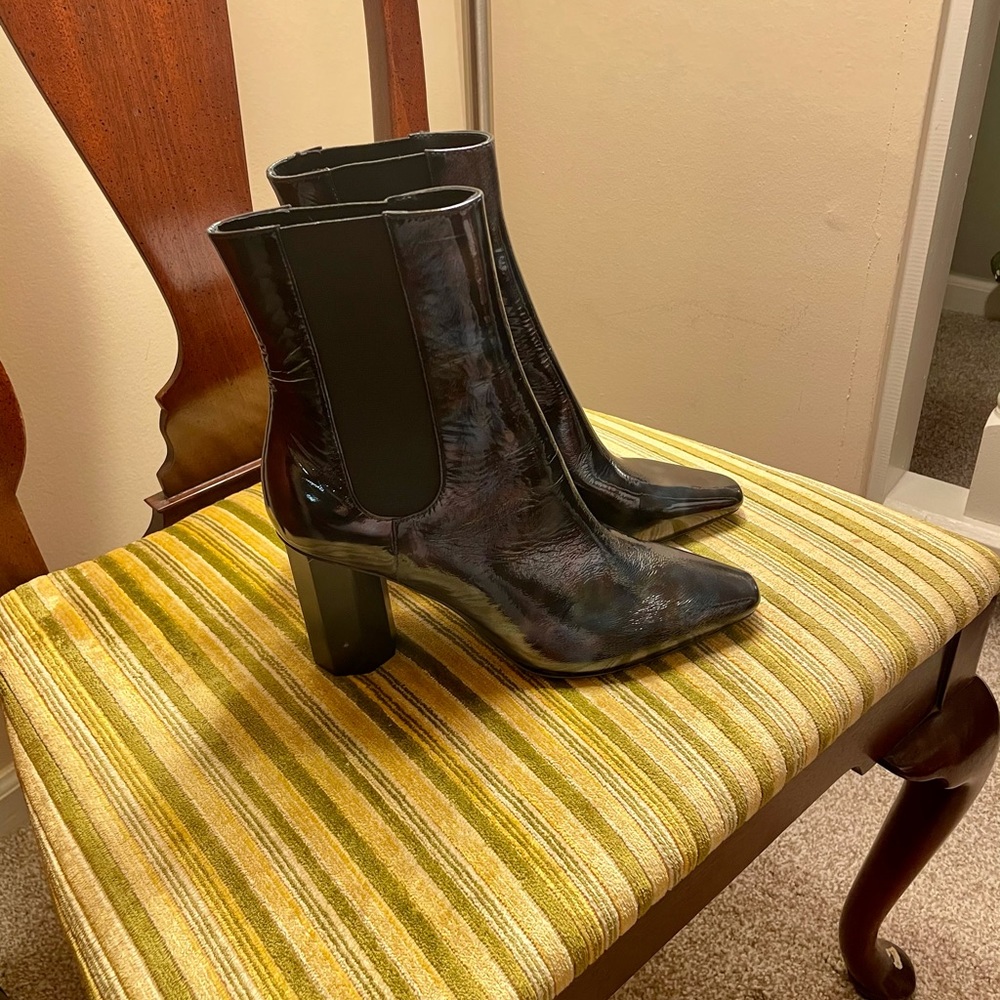 DONALD J. PLINER BLACK BOOTIES
